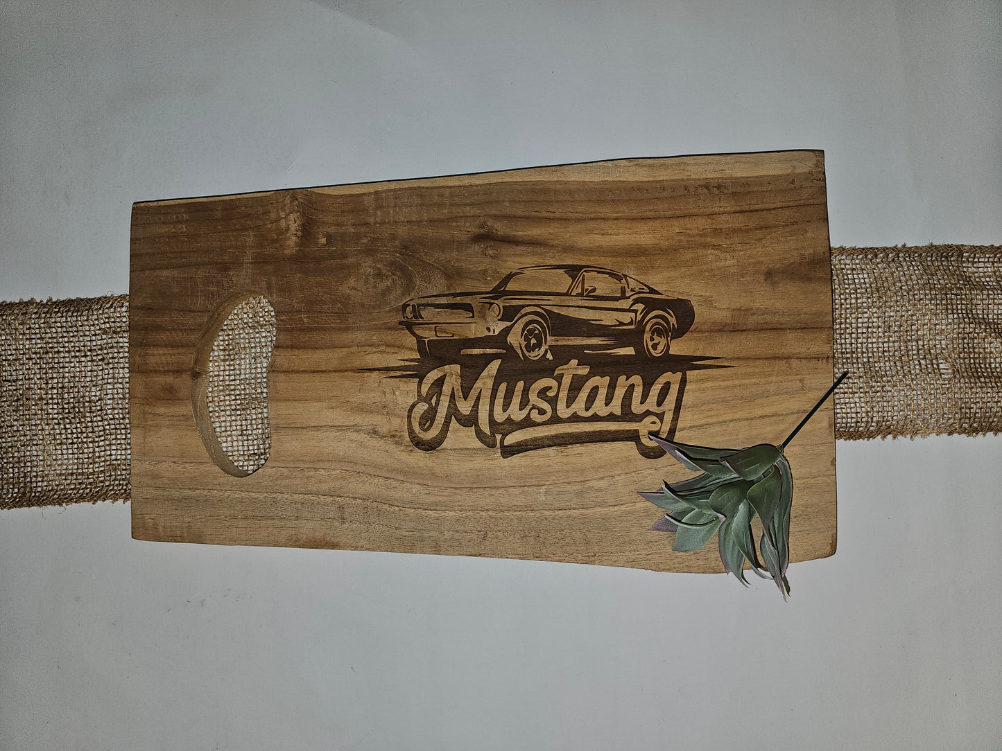 Teakbrett mit Griff Ford Mustang Motiv