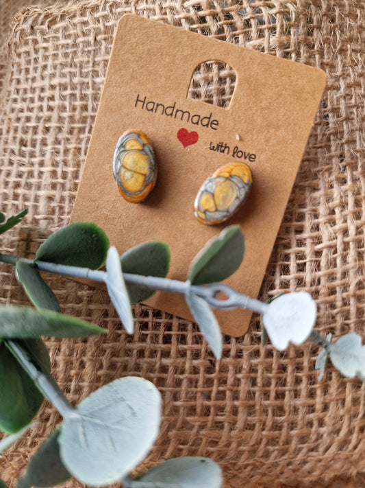 Ohrstecker Ohrring aus Epoxidharz und Holz