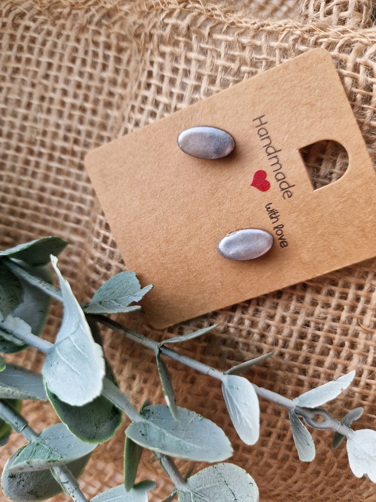 Ohrstecker Ohrring aus Epoxidharz und Holz