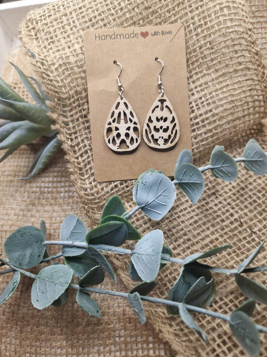 Ohrringe aus dem Holz des Blauglockenbaums